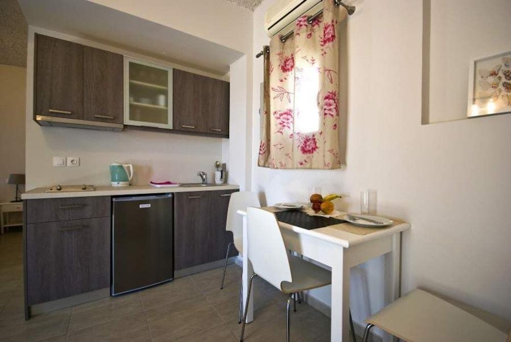 Alafouzos Studios & Apartments Kamári Dış mekan fotoğraf