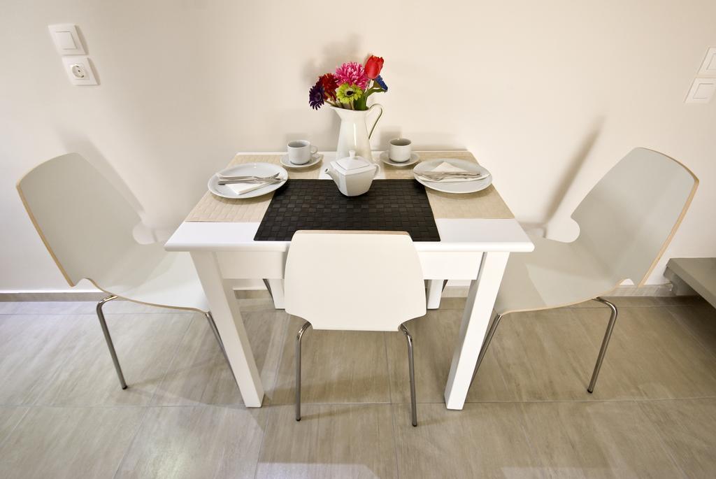 Alafouzos Studios & Apartments Kamári Oda fotoğraf