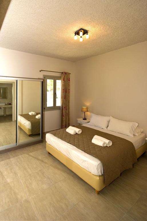 Alafouzos Studios & Apartments Kamári Oda fotoğraf
